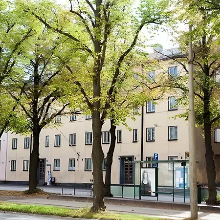 Park Apartment *