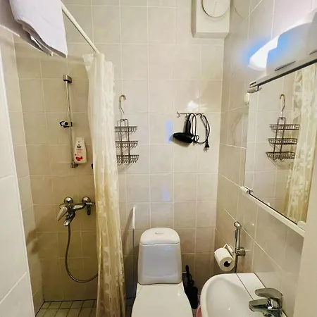 Park Apartment *